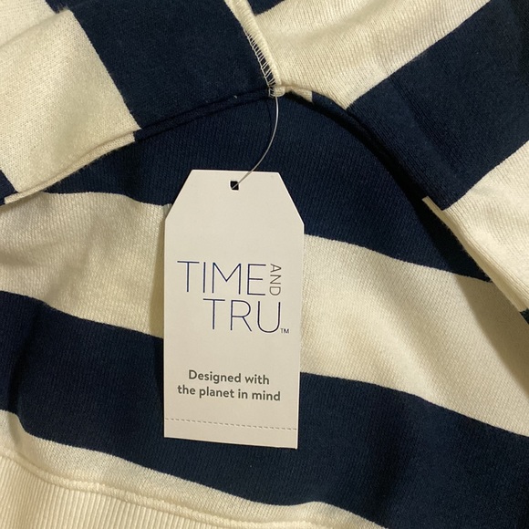 NWT time and tru sweater - Picture 4 of 4
